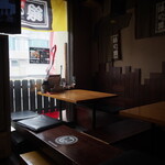 銀の舞 - 店内（小上がりのテーブル席）