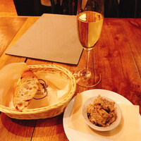 Bistro Buzz 赤坂 - 