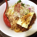 金町製麺 - カレーチーズ鬼脂そば