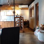 フララフ - 店内