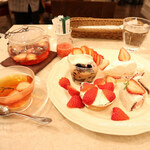 Afternoon Tea TEAROOM - 苺3倍♡Happy Strawberry's Day　苺のアフタヌーンティーセット