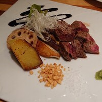 リコロ 大丸東京店 - 野菜ソムリエが選んだ野菜と角切りステーキのコンビ