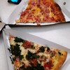 Sbarro - 料理写真:sausage, spinach and tomato