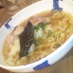 てるぼうず - ラーメンです。器もさわやかです。