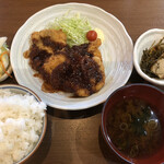 家庭料理居酒屋 よってって - ♪チキンソースカツ定食 ¥500