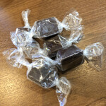 家庭料理居酒屋 よってって - ♪ばぁばの割烹着ポケットから出てきた…