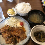 家庭料理居酒屋 よってって - ♪豚肉のユーリンチー定食￥500