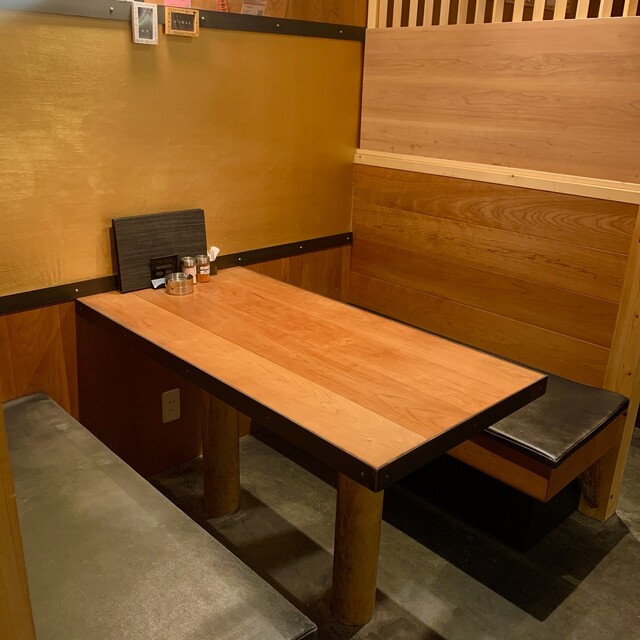 あおちゃんこ 座席 : 丹波ホルモン鍋 あほちゃうこ - 長堀橋/しゃぶしゃぶ | 食べログ