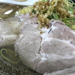 Fukumentomo - 牡蠣出汁塩ラーメン。丼アップ。