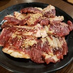 元氣七輪焼肉 牛繁 - 牛繁カルビ、これはおすすめ