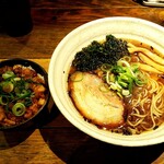 麺や 幸村 - 魚介醤油ラーメン+チャーシュー丼のBセット950円