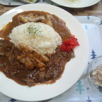 ひなた食堂 - カレー・ハヤシ合いがけ　カツのせ　ごはん大盛　＋　ツナサラダ