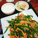 中華料理 菜香菜 - ランチ　青椒肉絲定食　メインと小鉢とデザート　アップ