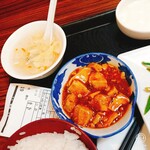 Chuukaryouri Saikasai - ランチ　青椒肉絲定食　麻婆豆腐とスープ　ボリュームあって大満足