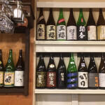 Tachinomi Tomoji - カウンター内 燗、常温用のお酒