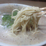 八ちゃんラーメン - 麺リフト