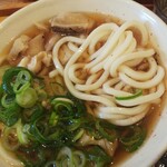 驛麺家 - 牛すじうどん (税込)540円 ※麺の状態(2020.2/中旬)