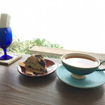 やんばる紅茶ティールーム - 紅茶とスコーン