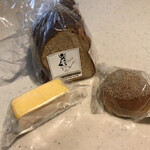 ゼロカフェヌッカ - もちもち食パンハーフ、チーズケーキ、クリームチーズあんパン、