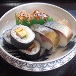 千登利亭 - 京寿し盛込み。