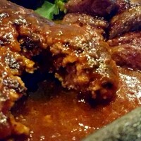 鉄板ダイニング 哲 - ハンバーグの断面