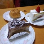 Merushe - チョコレートケーキ、シュークリーム、ショートケーキ