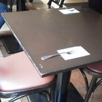 六本木バール・デルソーレ - 201204 ﾊﾞｰﾙ･ﾃﾞﾙ･ｿｰﾚ　テーブル.jpg