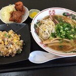 居酒屋 呉娑々字 - ラーメンと半チャーハンと唐揚げ