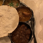 アディカリー - 