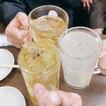 まるよし - 昔ながらのチューハイ［380円］で乾杯