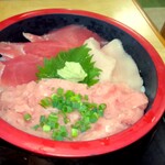 Sakana Shokudou Nagisa - 3色マグロ丼　※市場なので期待したがマグロが少なかった…(>_<;)