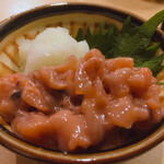 うさぎのしっぽ - イカの塩辛のなんか？
      ナンコツの塩辛でした！ご情報ありがとう御座います♫