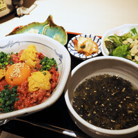 牛刺しと焼肉 仔虎 - 
