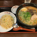 味千拉麺 - スペシャルセット¥1200（餃子は後から来たので写ってない）