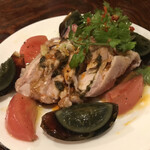 大衆中遊華食堂 八戒 - 蒸し鶏とピータン