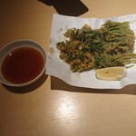 蕎麦処 グレゴリー - パクチーの天ぷら