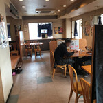 和牛焼肉ばっされ - 店内をパシャ
土曜日の１２時過ぎ