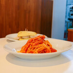 ITALIANBAR Bencaldo - ベーコン玉ねぎパルミジャーノのトマトソース