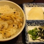 Sumiyakomezou - 釜飯　盛り込み　と　お新香