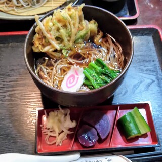 ふみきりそば_1