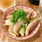 立呑・ホルモン串　千日前えん - 豚トロとキャベツポン酢