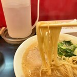 ますたにラーメン - 麺