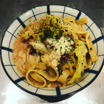 Fettuccine with firefly squid and spring cabbage