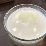 カレーライス ディラン - ラッシー（110円）