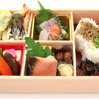 【宅配】松花堂弁当　※季節によって内容は変わります。