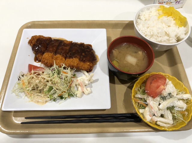 新宿区役所 お食事処けやき 新宿三丁目 定食 食堂 食べログ