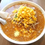 珍來 - こく旨味噌ラーメン750円
            コーンのトッピング150円