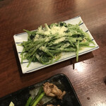 立ち呑み くにし - みつば炒めパルメザン