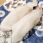 廻鮮寿司 塩釜港 - タコ150円(外税)
      半生でぐにっぐにで滅茶苦茶美味しいんですよね～( *´艸)
      イカとサーモンも150円皿に入ってて、本当良心的♪