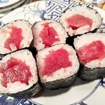 廻鮮寿司 塩釜港 - 鉄火巻き250円(外税)
      幸せ～(~▽~＠)♪♪♪